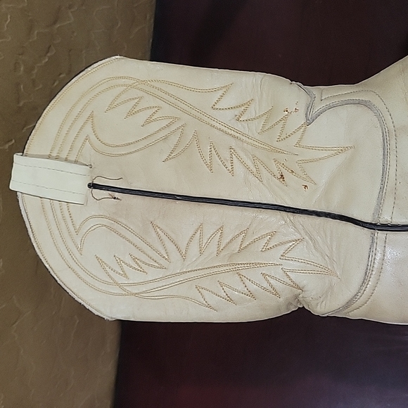 Tony Lama Western Cowboy Boots - Picture 6 of 12